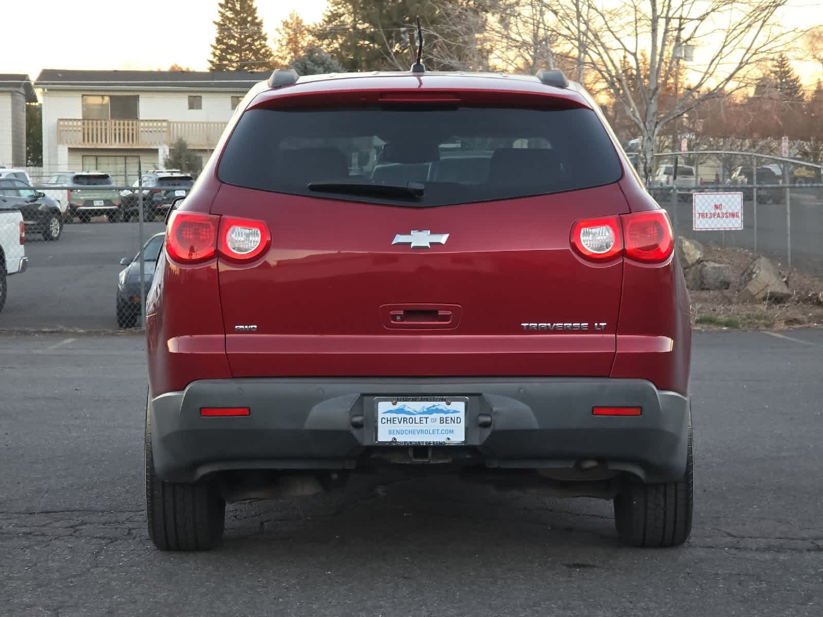 Thumbnail: 2010 Chevrolet Traverse - 7