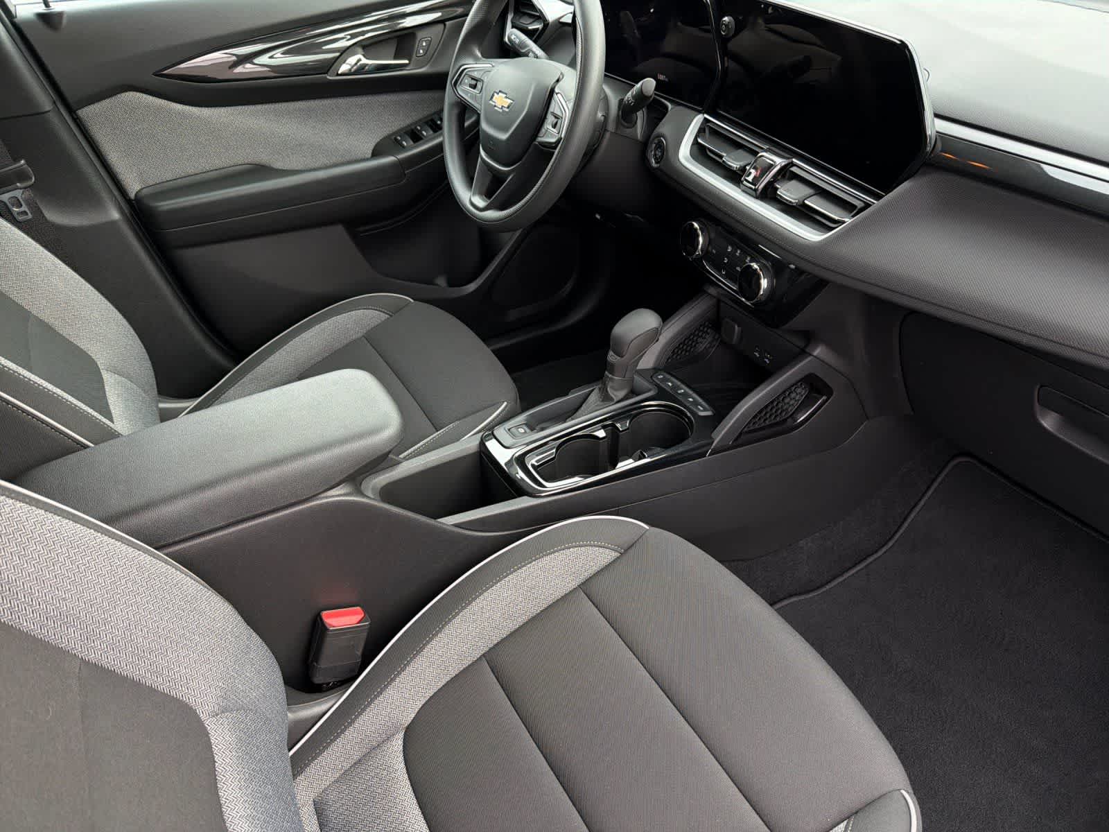 Thumbnail: 2026 Chevrolet TrailBlazer - 16