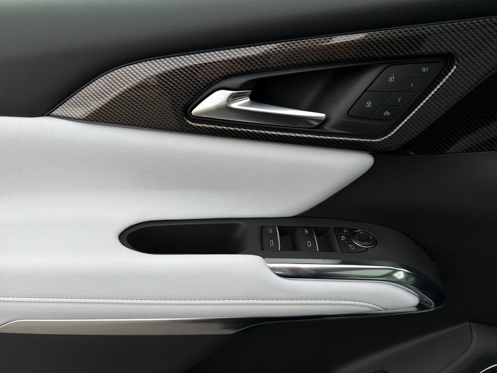 Thumbnail: 2026 Chevrolet Traverse - 12