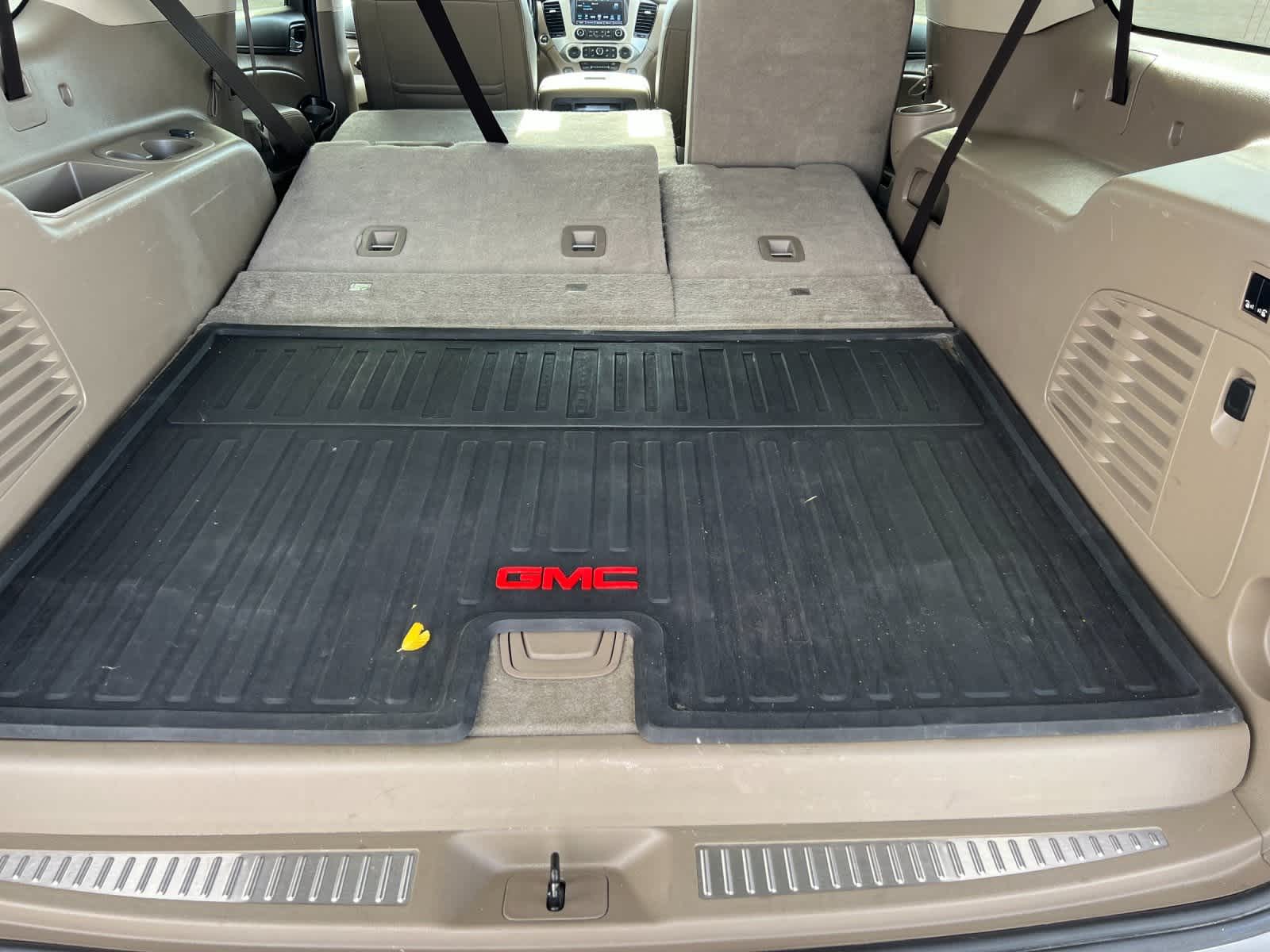 Thumbnail: 2020 GMC Yukon XL - 16