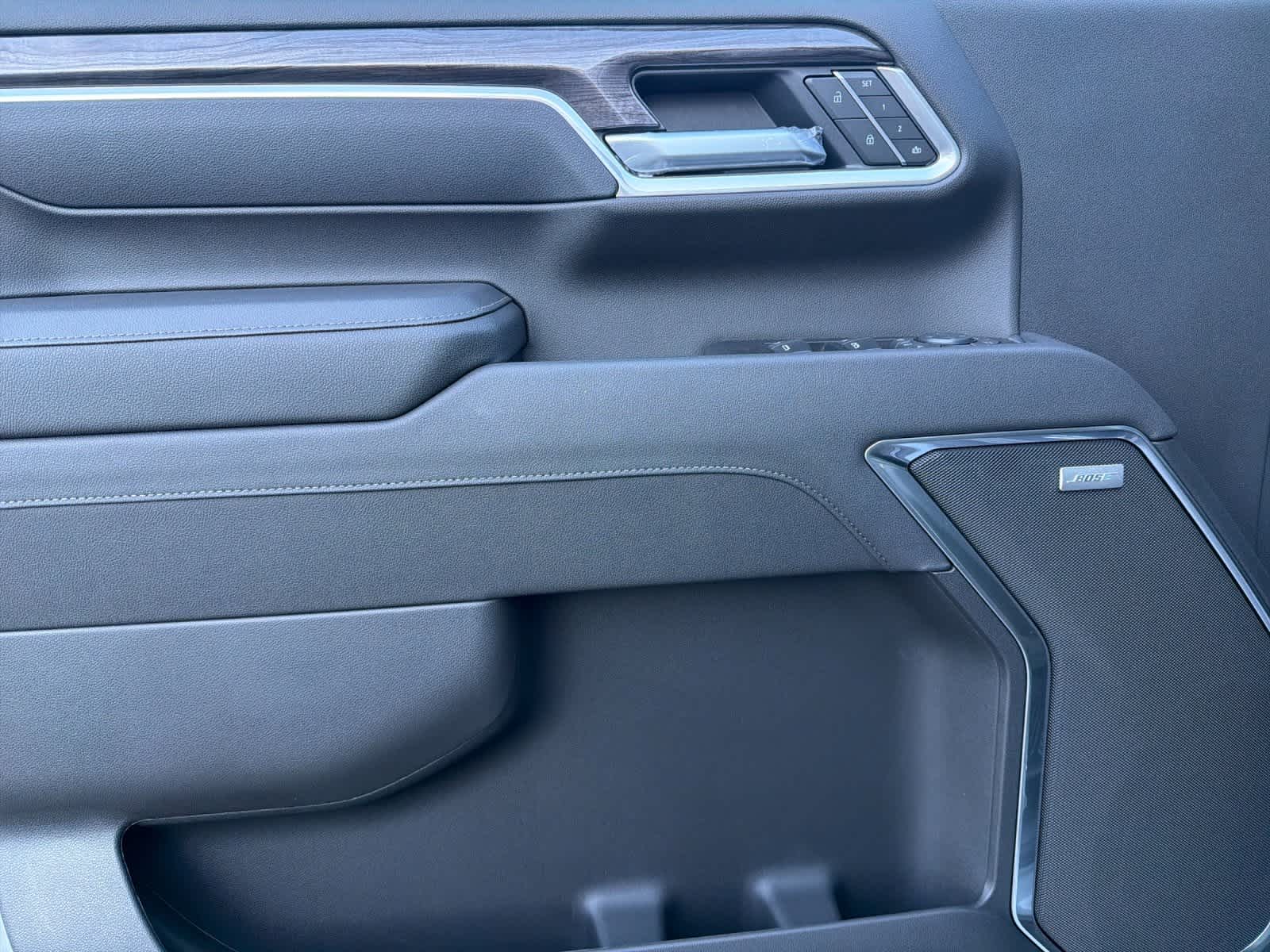 Thumbnail: 2026 Chevrolet Silverado 3500 - 12