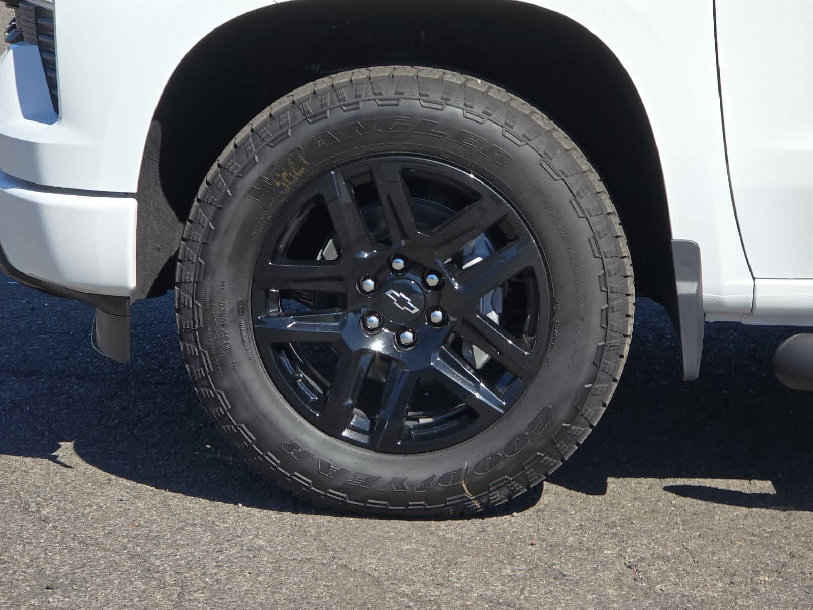 Thumbnail: 2026 Chevrolet Silverado 1500 - 25