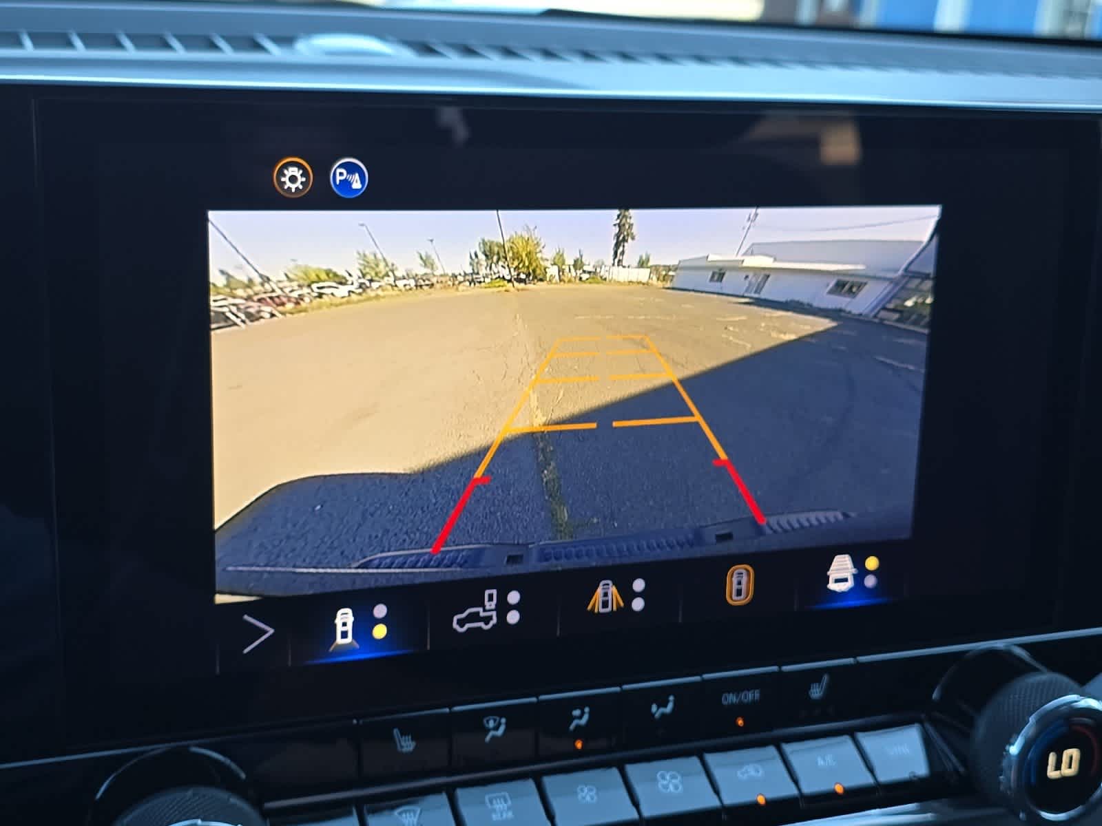 Thumbnail: 2026 Chevrolet Colorado - 19