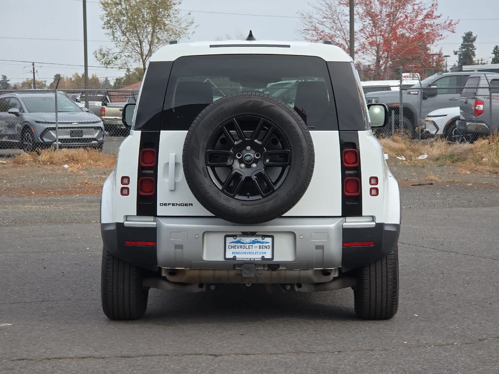 Thumbnail: 2024 Land Rover Defender - 7