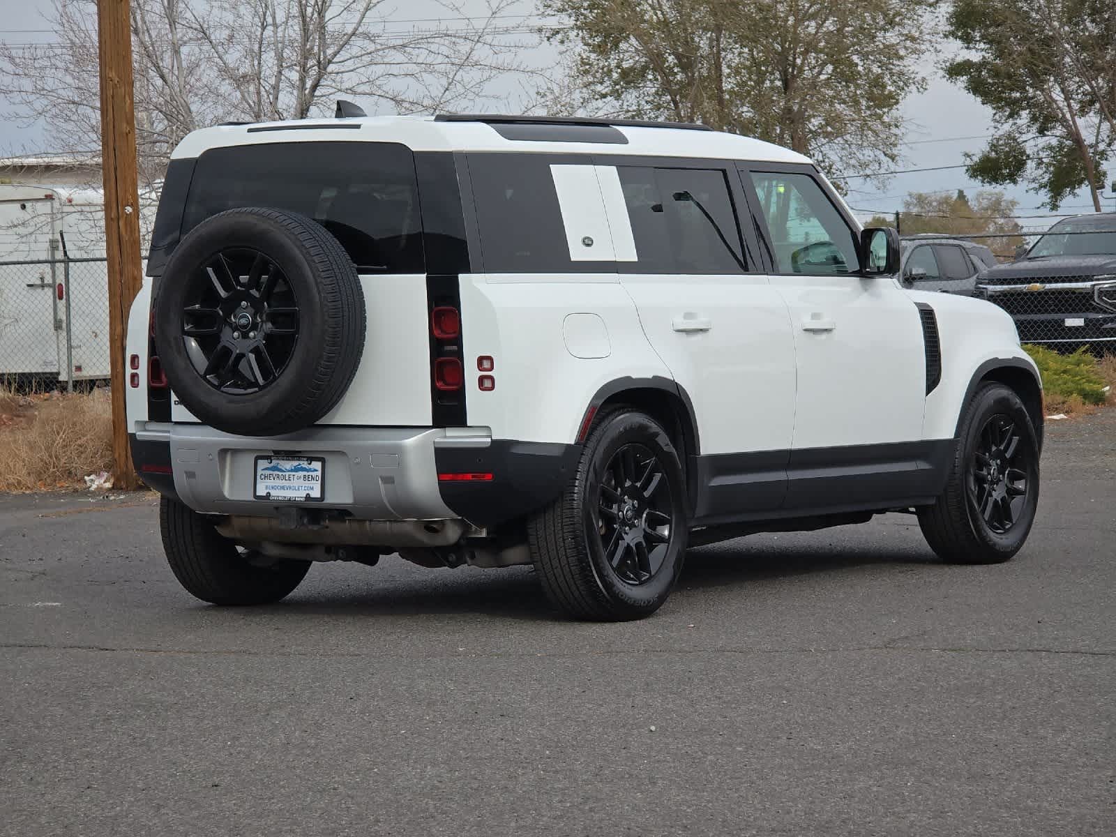 Thumbnail: 2024 Land Rover Defender - 2