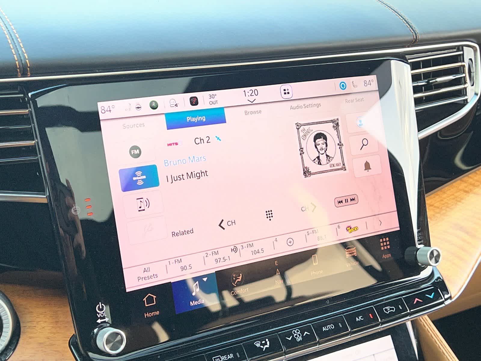 Thumbnail: 2022 Jeep Grand Wagoneer - 20