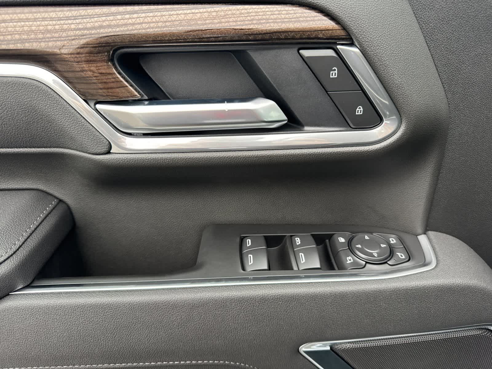 Thumbnail: 2026 Chevrolet Silverado 2500 - 12