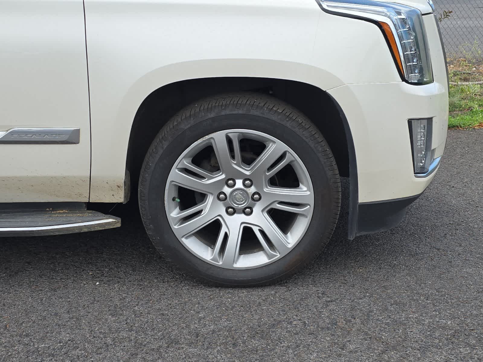 Thumbnail: 2015 Cadillac Escalade - 7