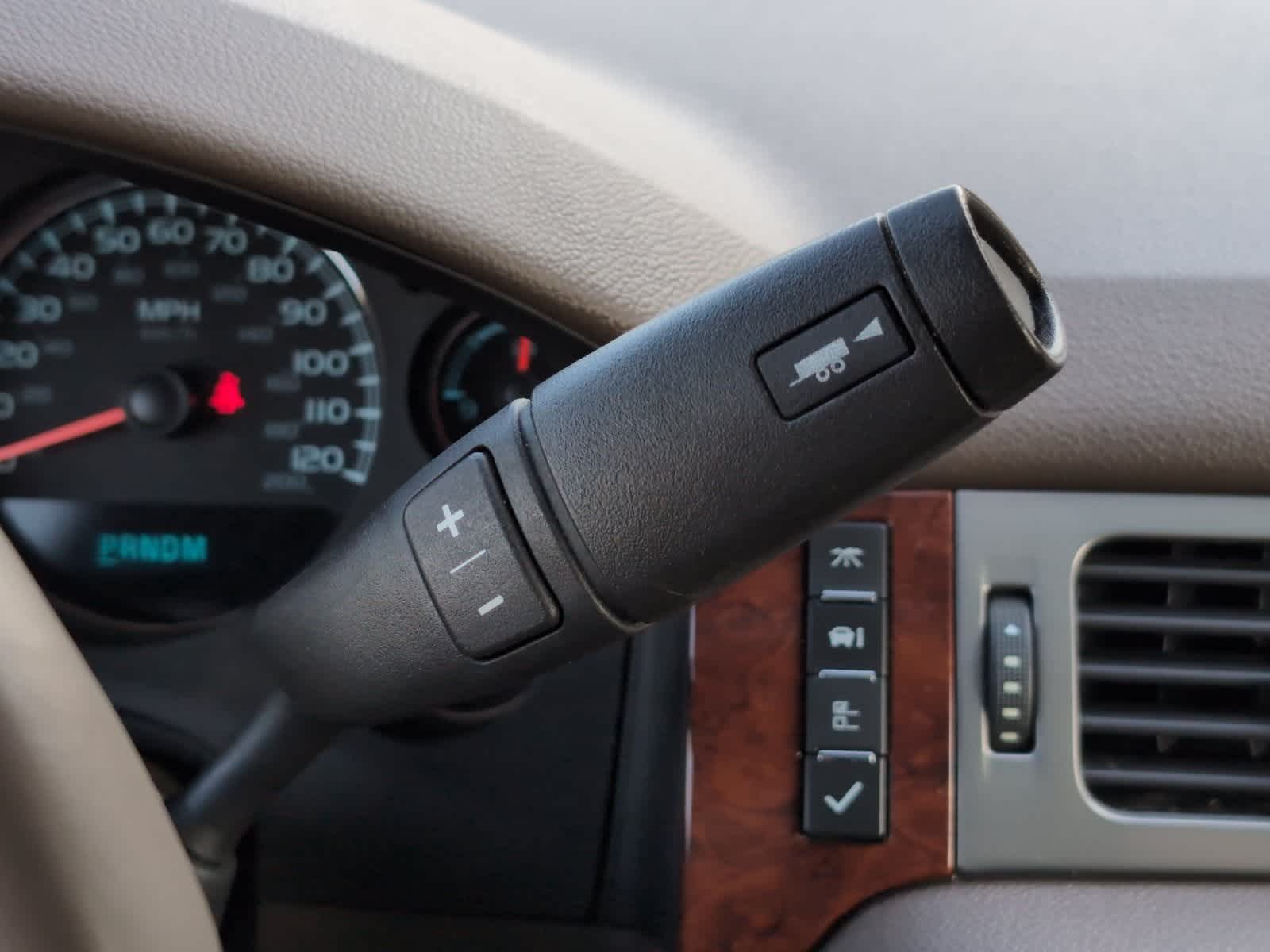 Thumbnail: 2011 Chevrolet Tahoe - 23