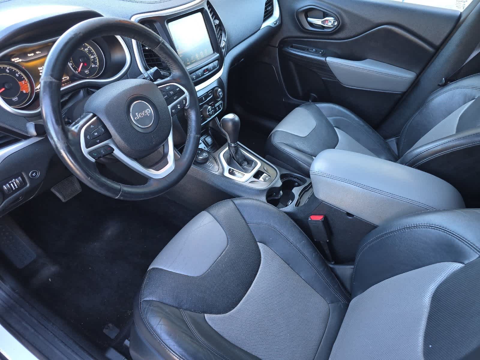 Thumbnail: 2014 Jeep Cherokee - 11