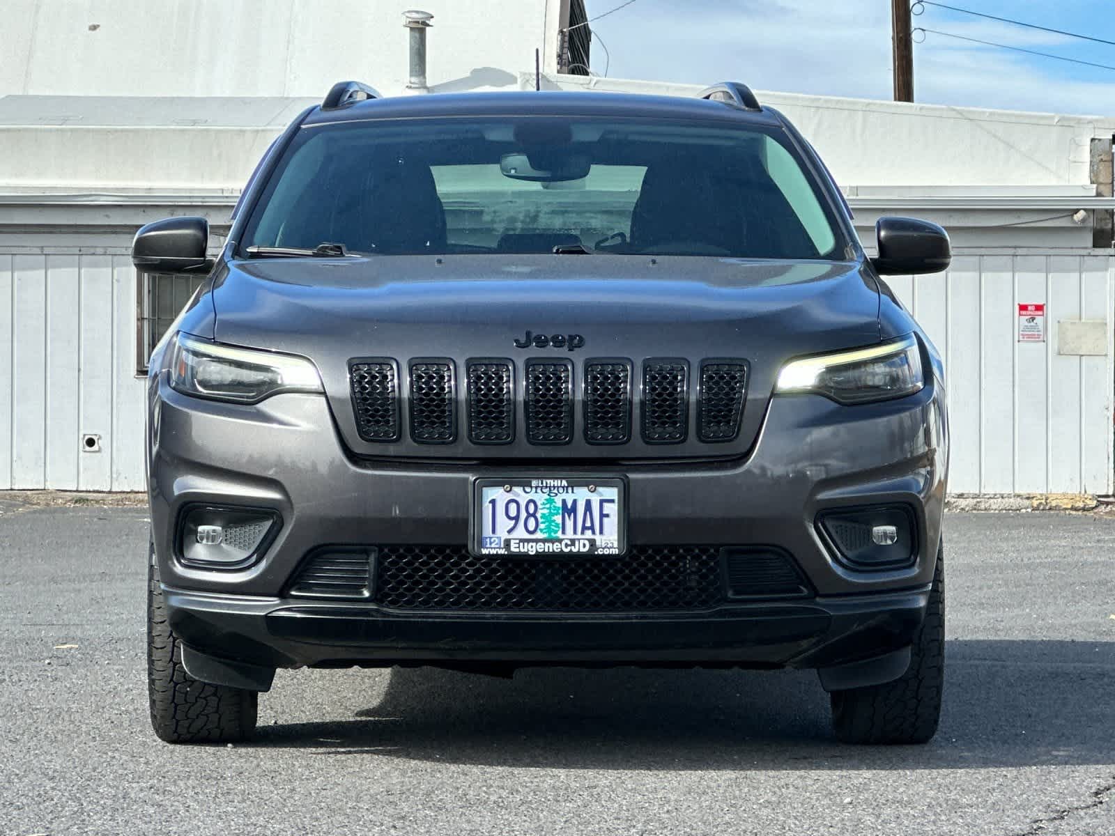 Thumbnail: 2020 Jeep Cherokee - 10