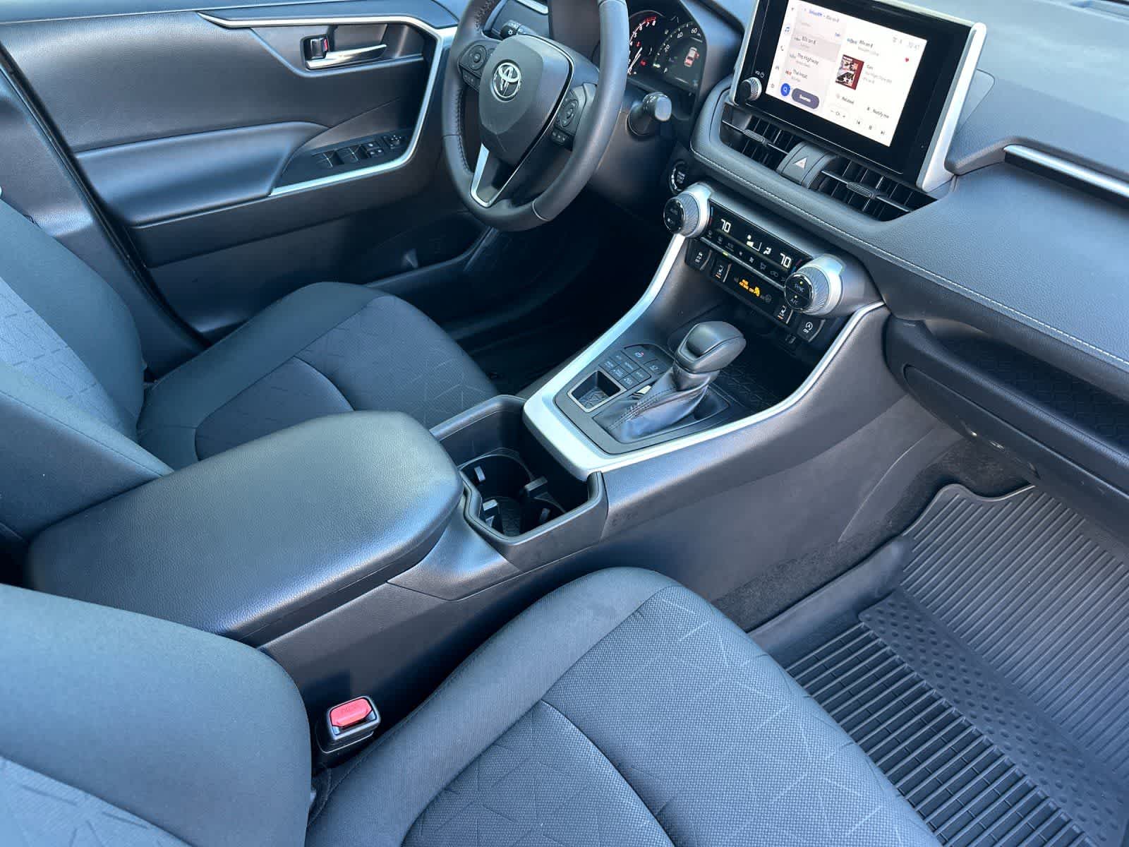 Thumbnail: 2024 Toyota RAV4 - 16