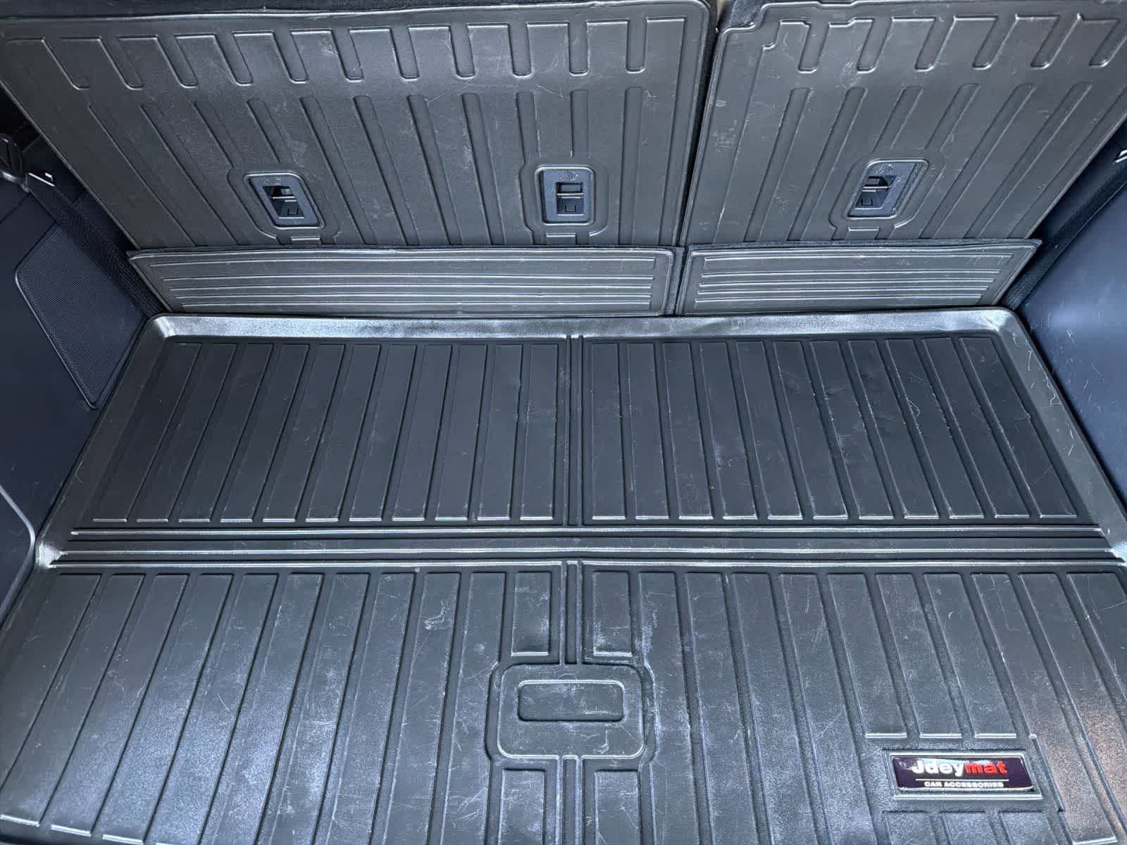 Thumbnail: 2022 Lincoln Navigator - 17