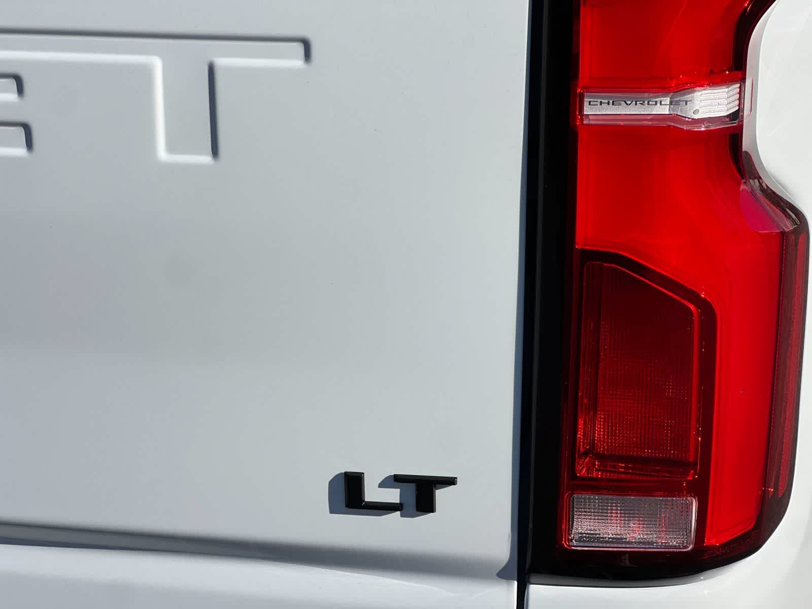 Thumbnail: 2026 Chevrolet Silverado 3500 - 25