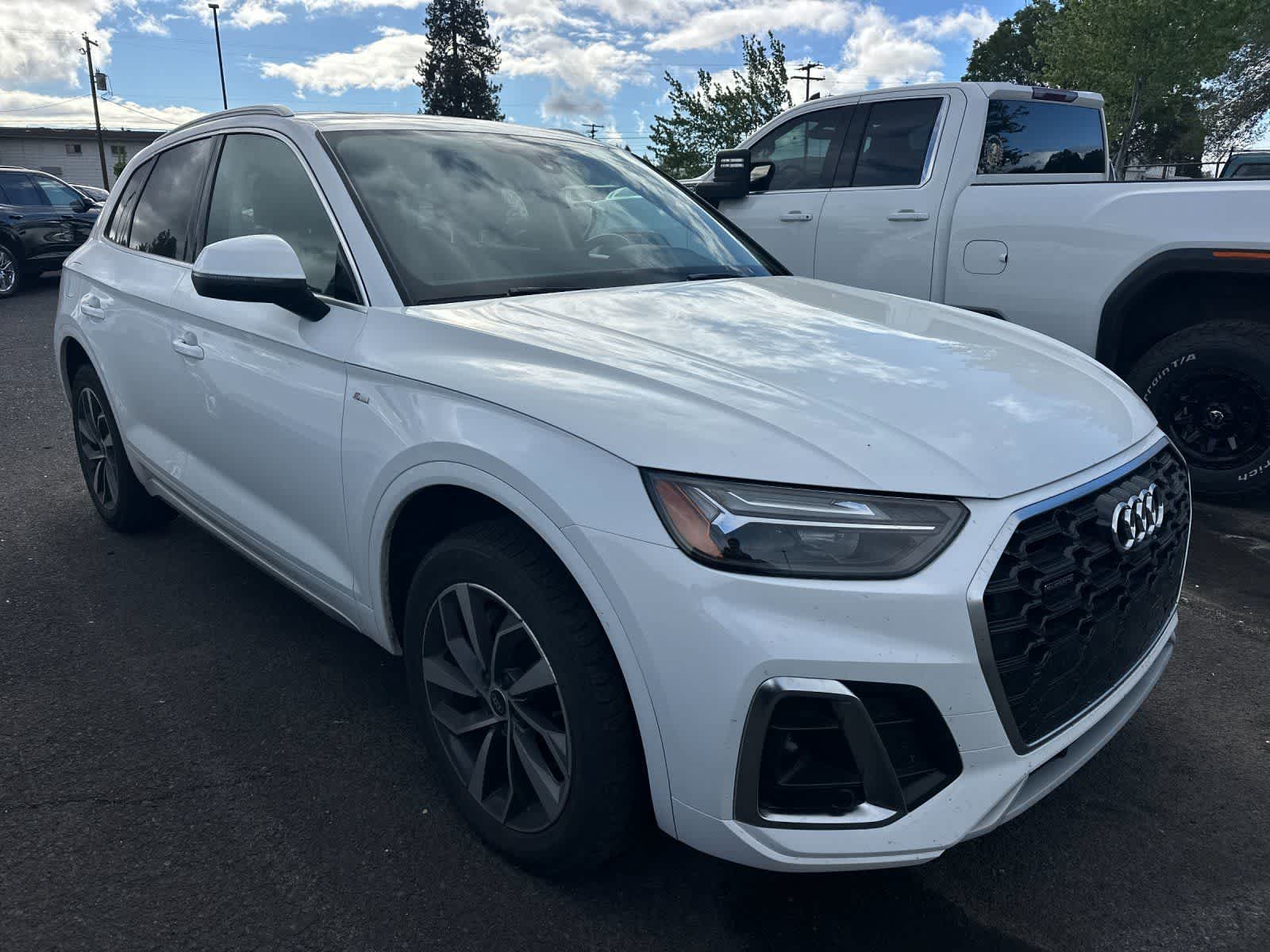Thumbnail: 2023 Audi Q5 - 3