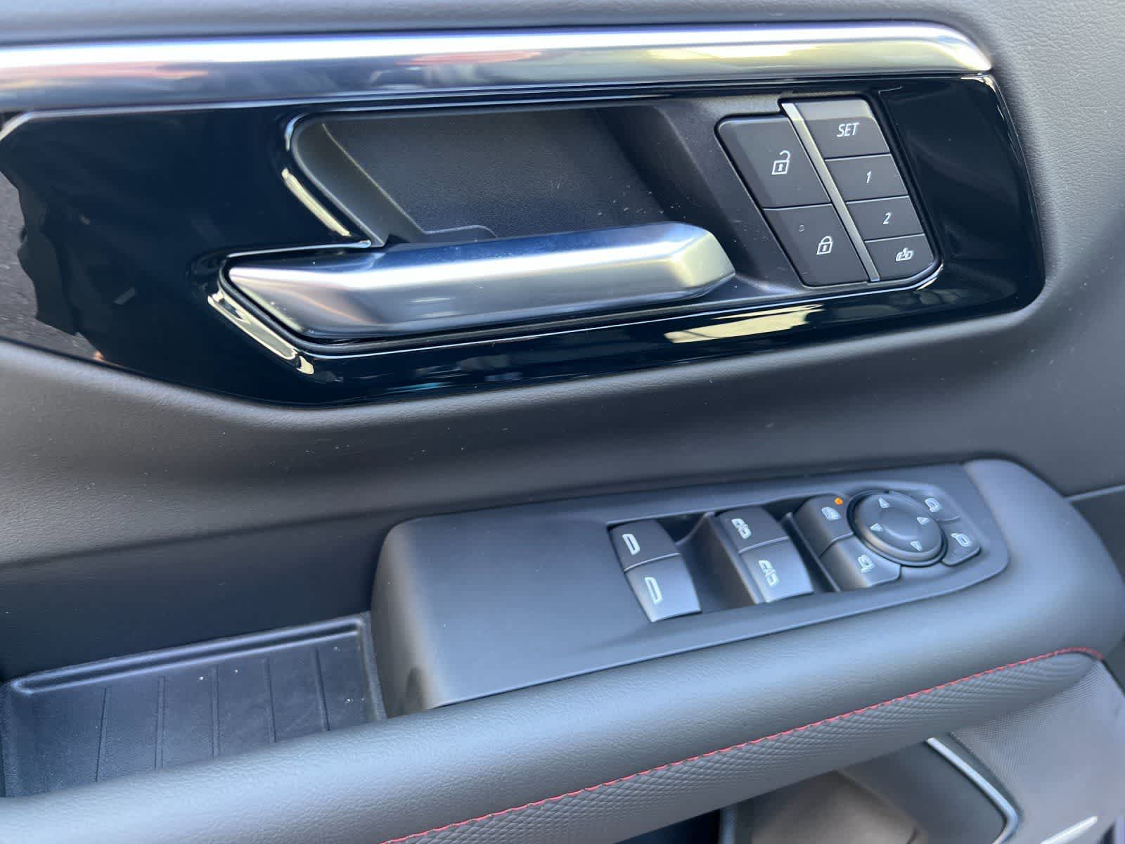 Thumbnail: 2026 Chevrolet Tahoe - 12