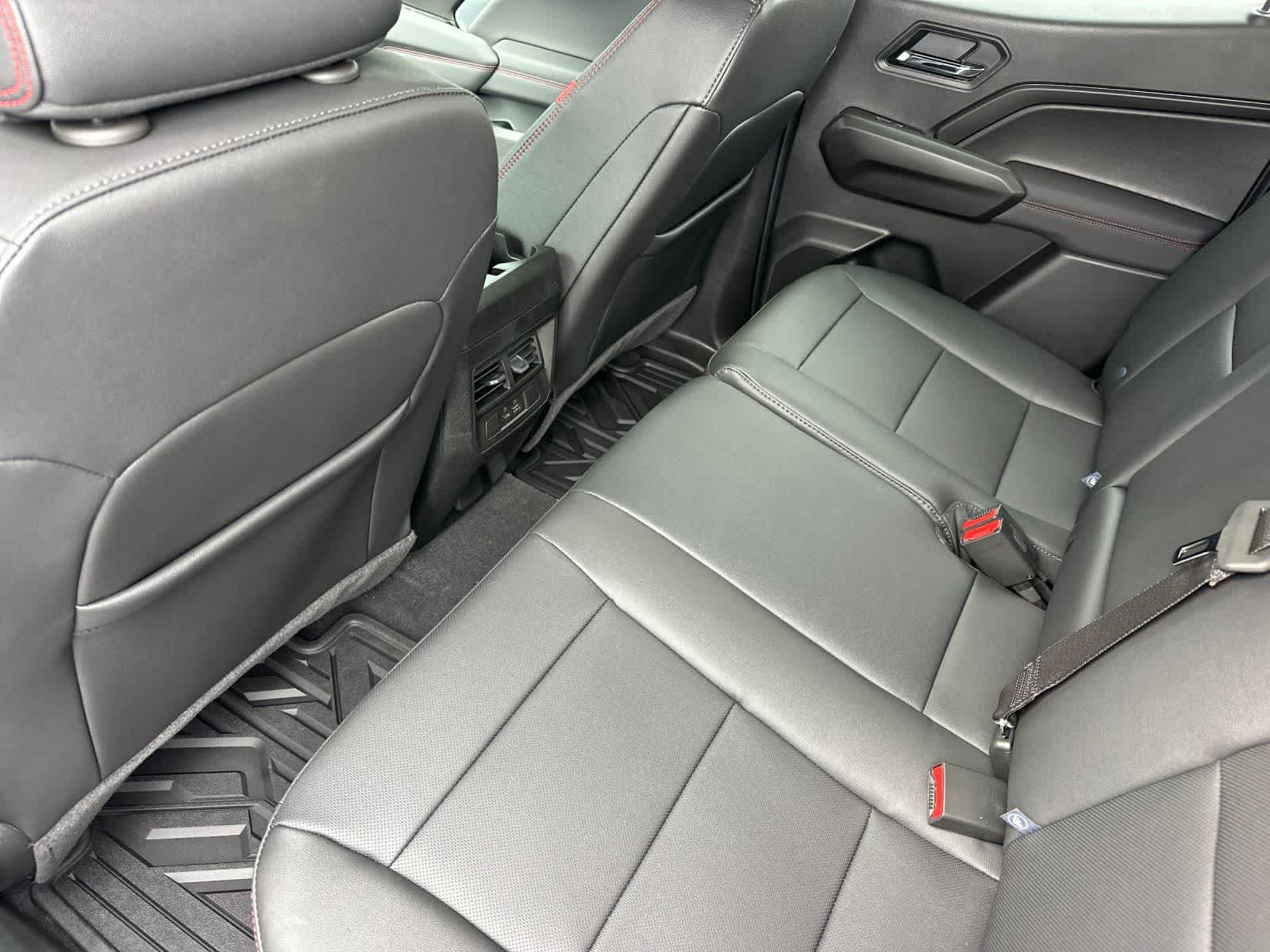 Thumbnail: 2026 Chevrolet Colorado - 4