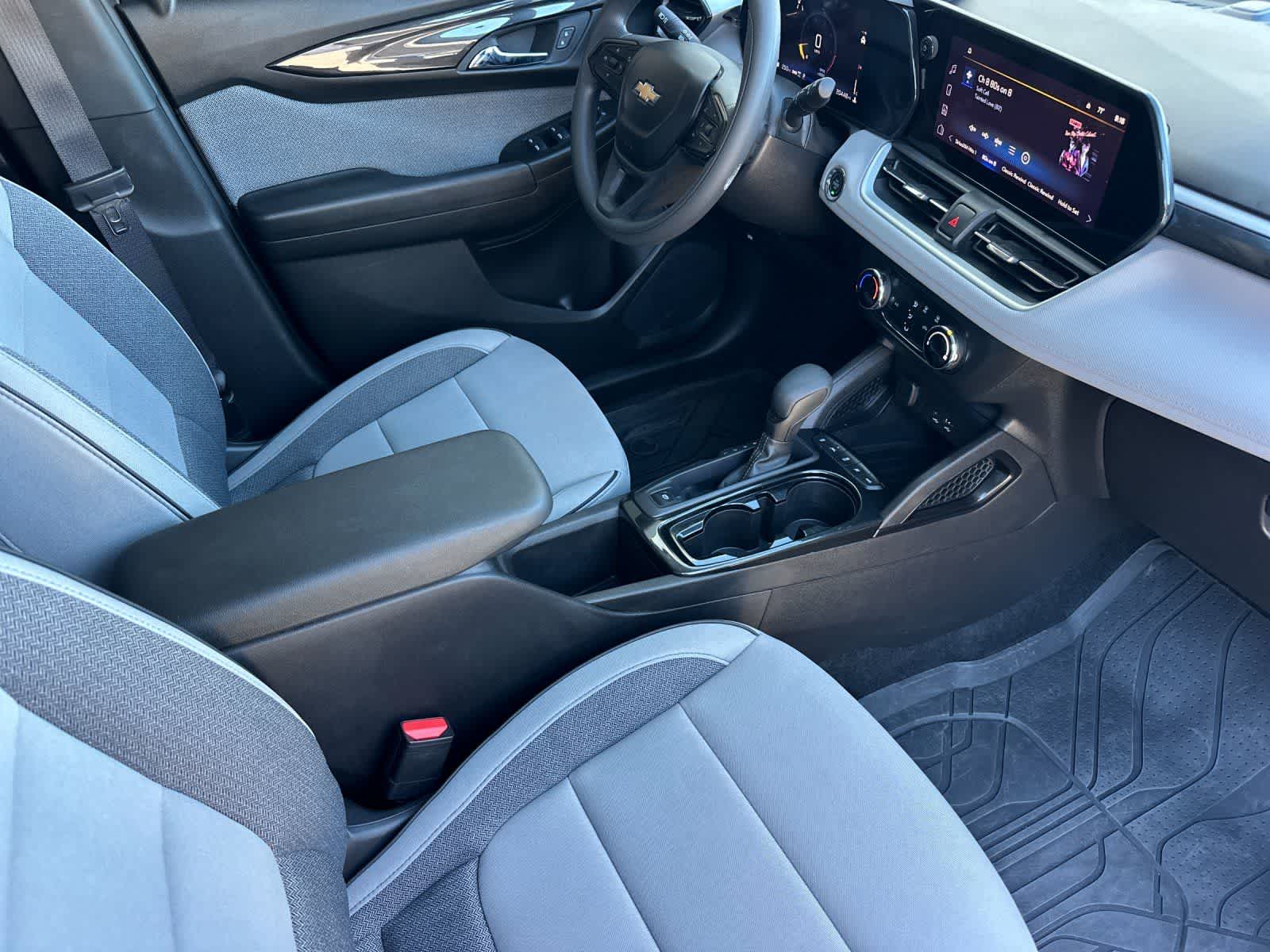 Thumbnail: 2025 Chevrolet TrailBlazer - 16