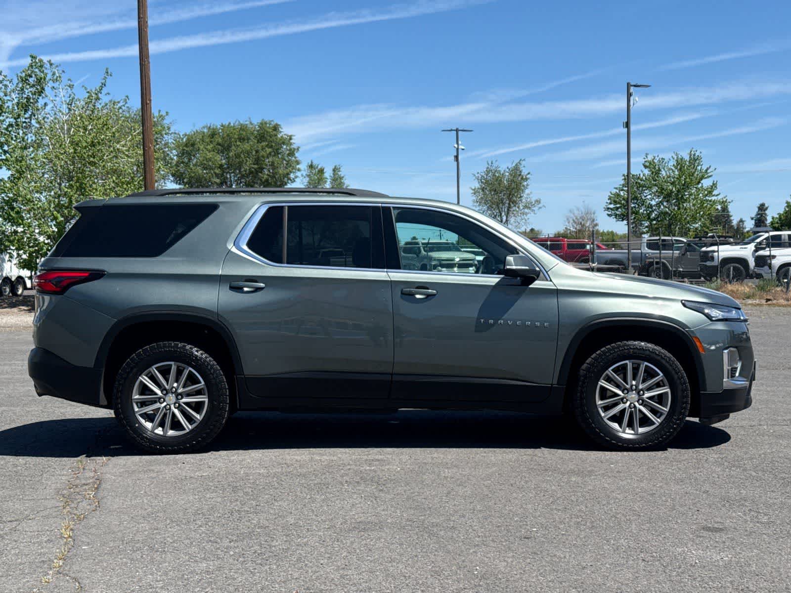 Thumbnail: 2023 Chevrolet Traverse - 8