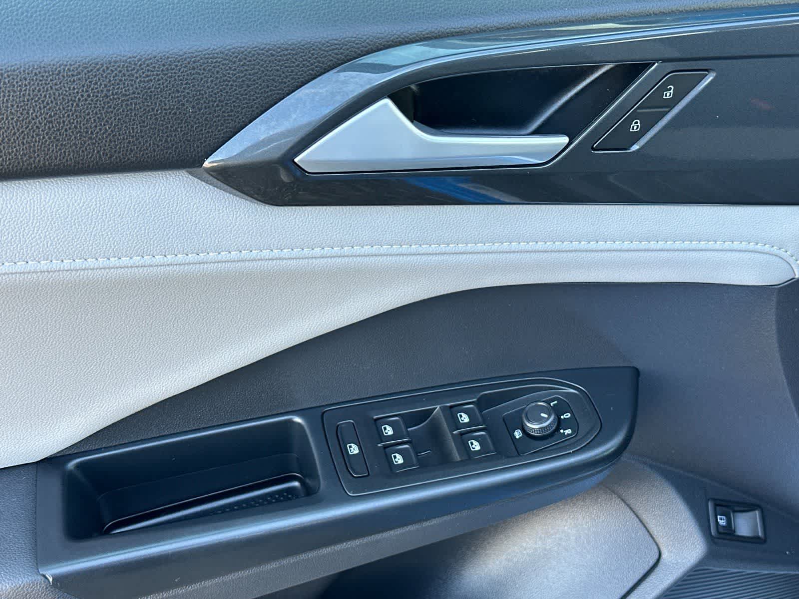 Thumbnail: 2022 Volkswagen Taos - 13