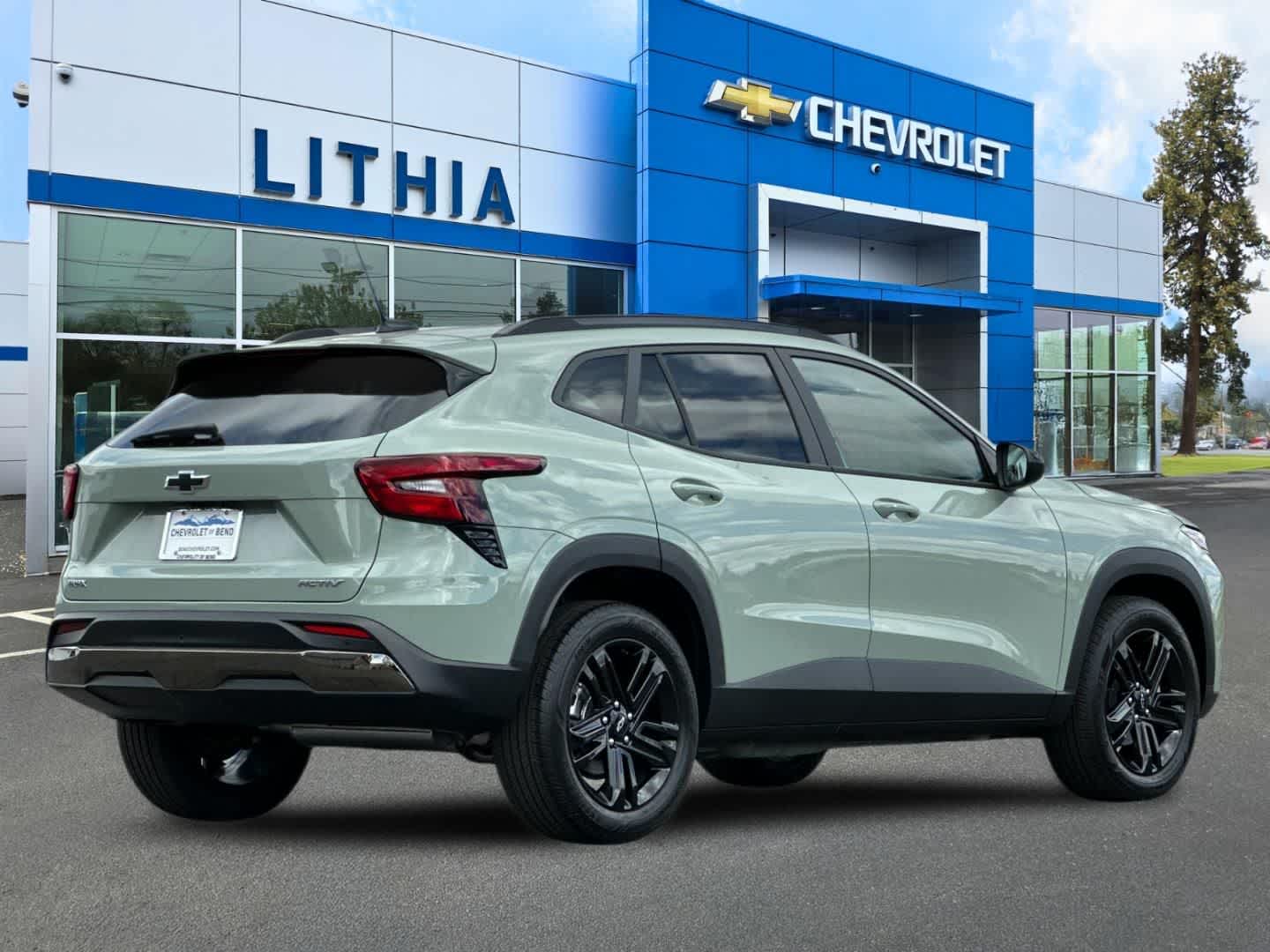 Thumbnail: 2026 Chevrolet Trax - 2