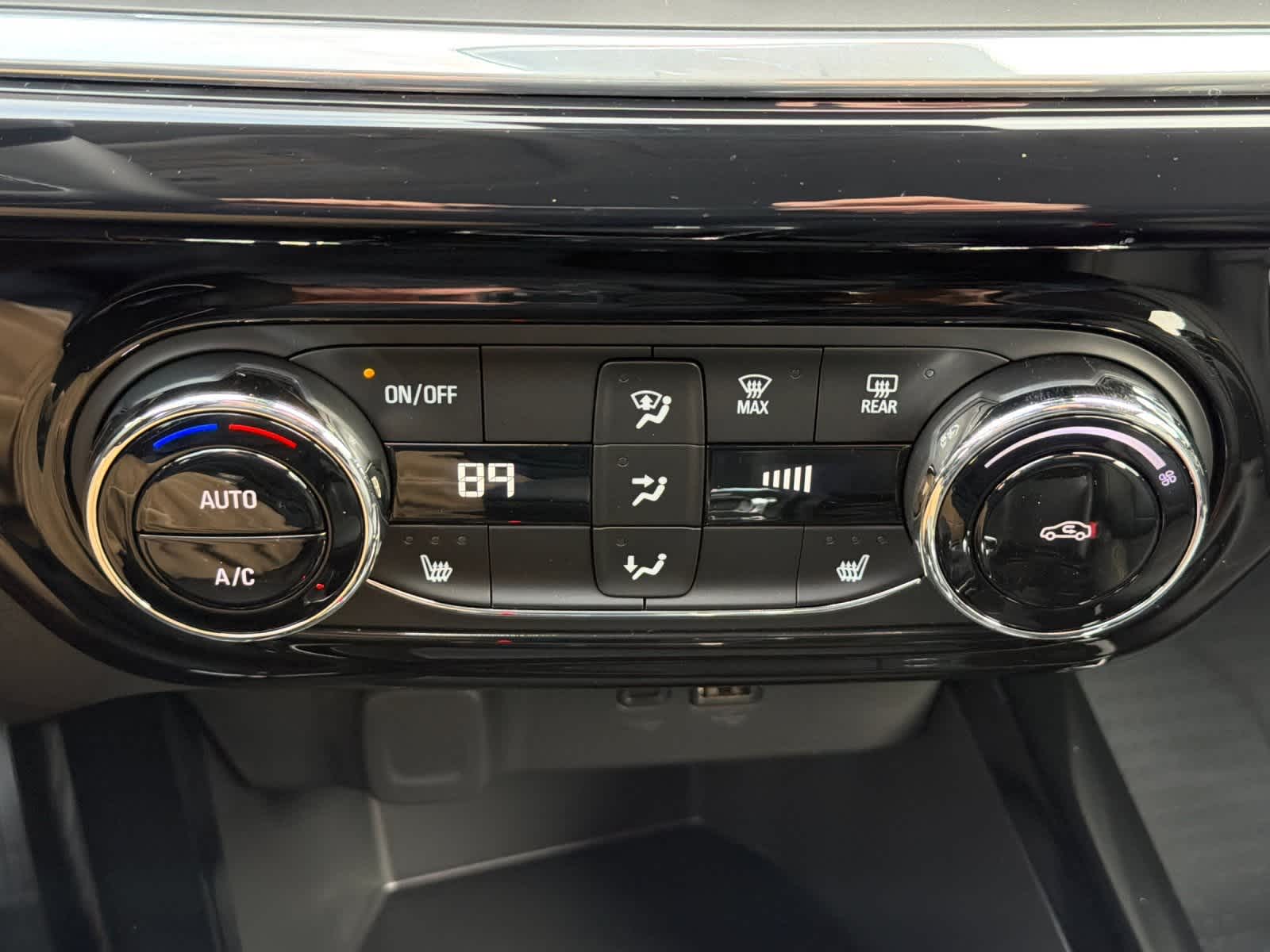 Thumbnail: 2026 Chevrolet Trax - 20