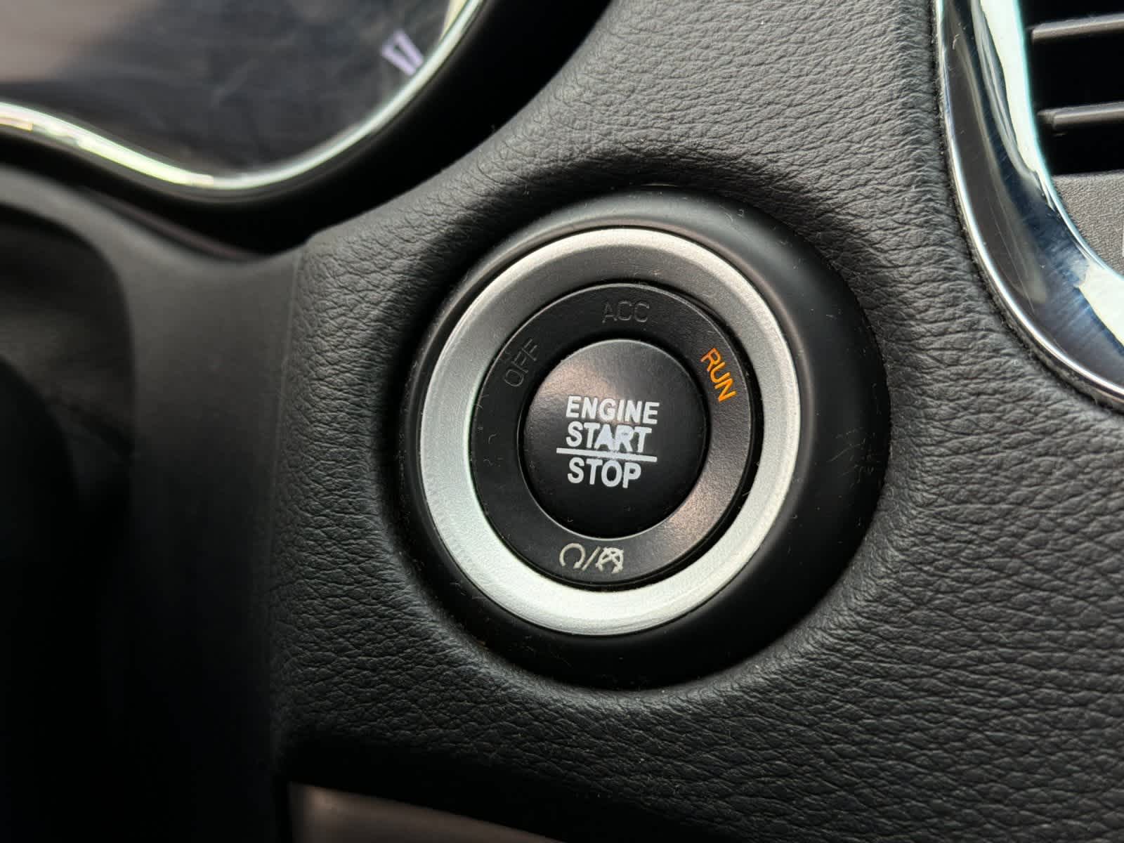 Thumbnail: 2017 Dodge Durango - 24