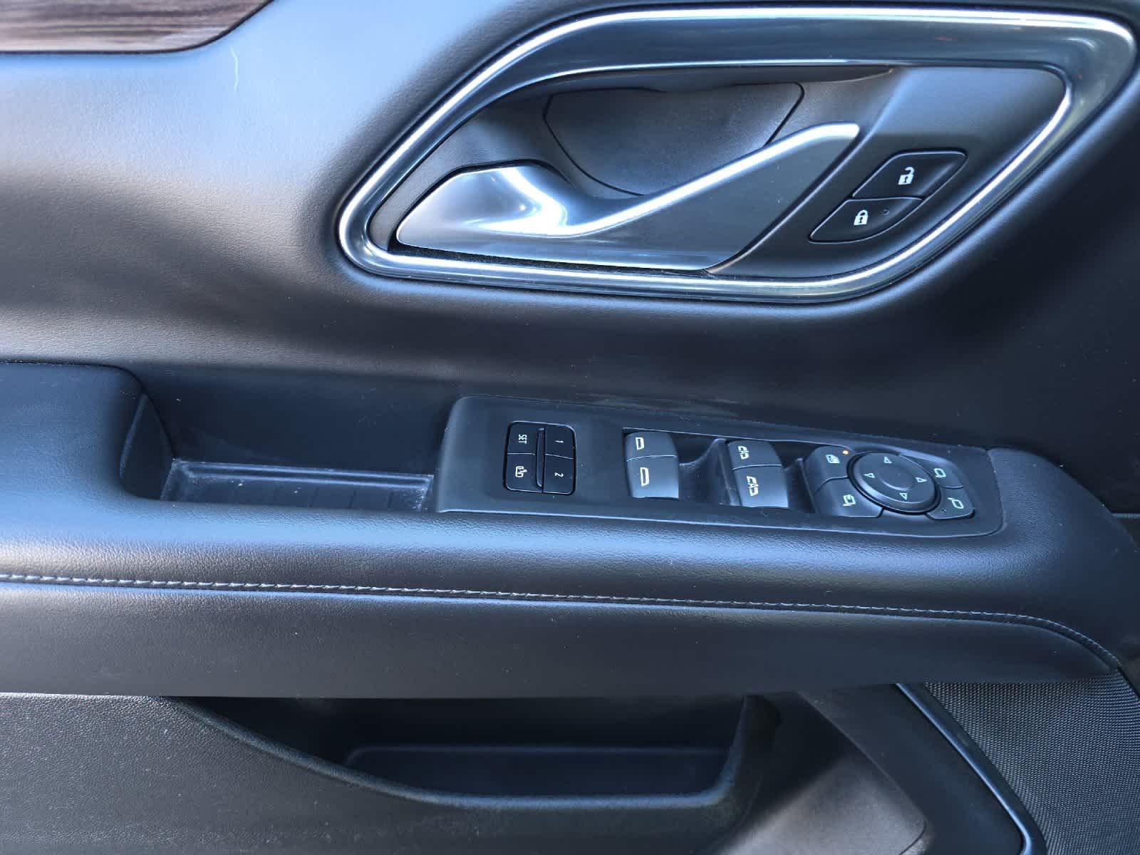 Thumbnail: 2022 Chevrolet Tahoe - 12