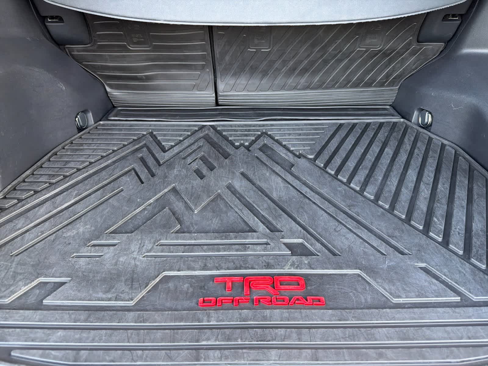 Thumbnail: 2020 Toyota RAV4 - 15