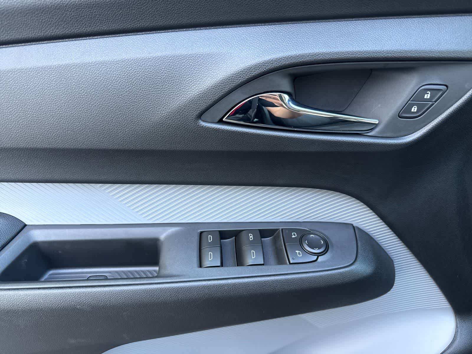 Thumbnail: 2027 Chevrolet Bolt EV - 12