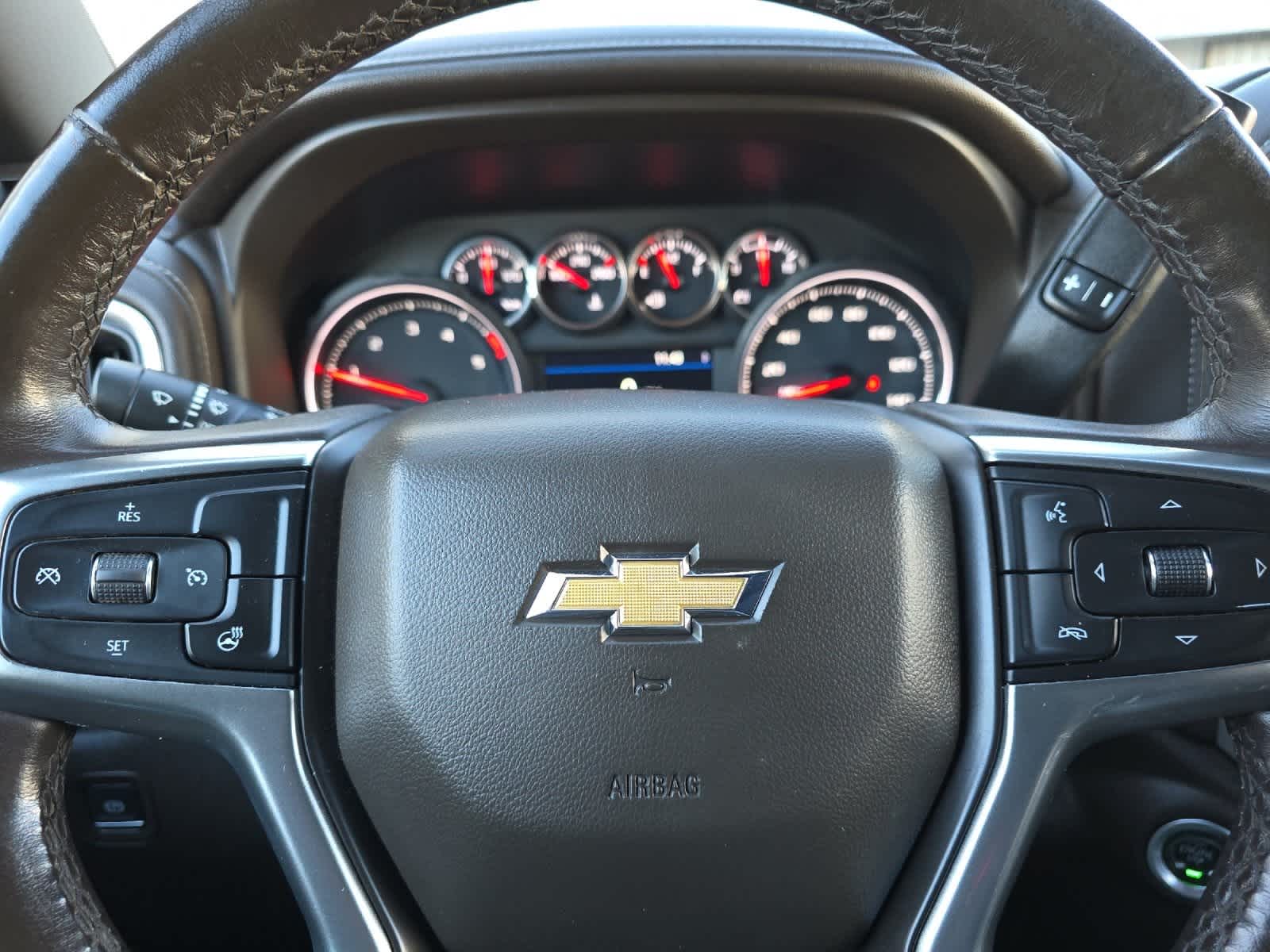 Thumbnail: 2022 Chevrolet Silverado 3500 - 22