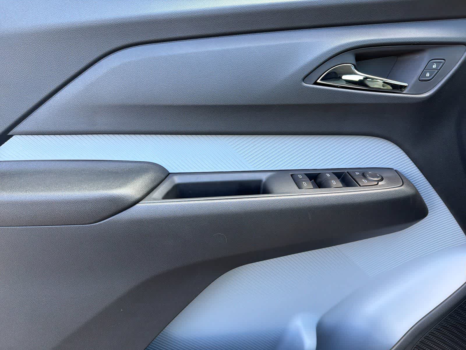 Thumbnail: 2027 Chevrolet Bolt EV - 12
