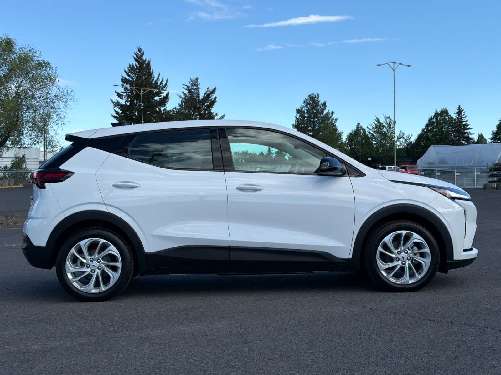 Thumbnail: 2027 Chevrolet Bolt EV - 8