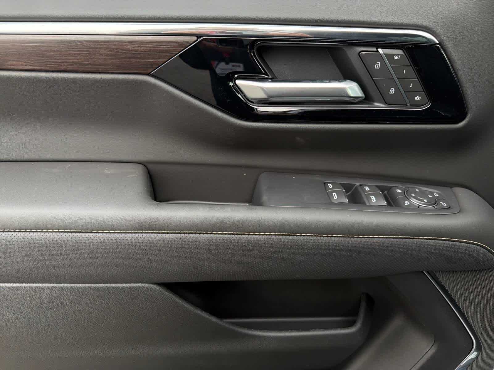 Thumbnail: 2026 Chevrolet Tahoe - 12