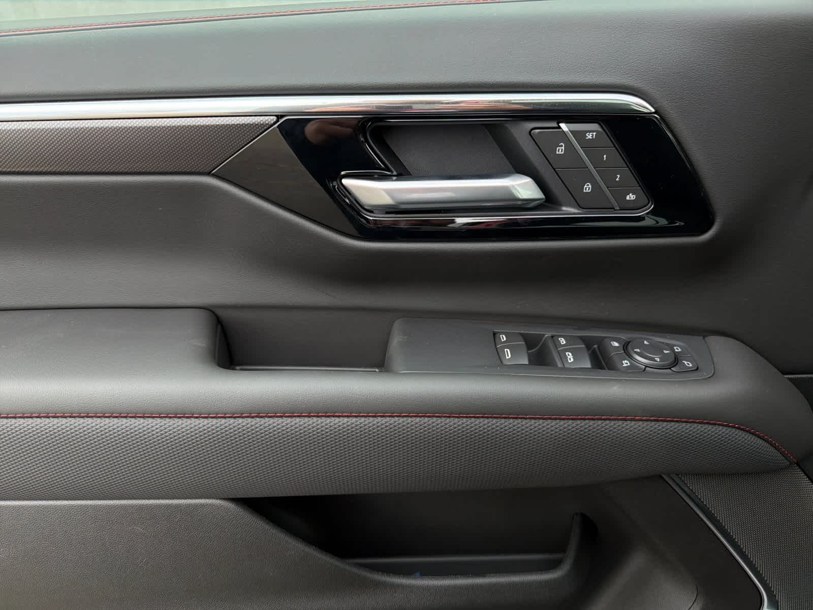 Thumbnail: 2026 Chevrolet Suburban - 12