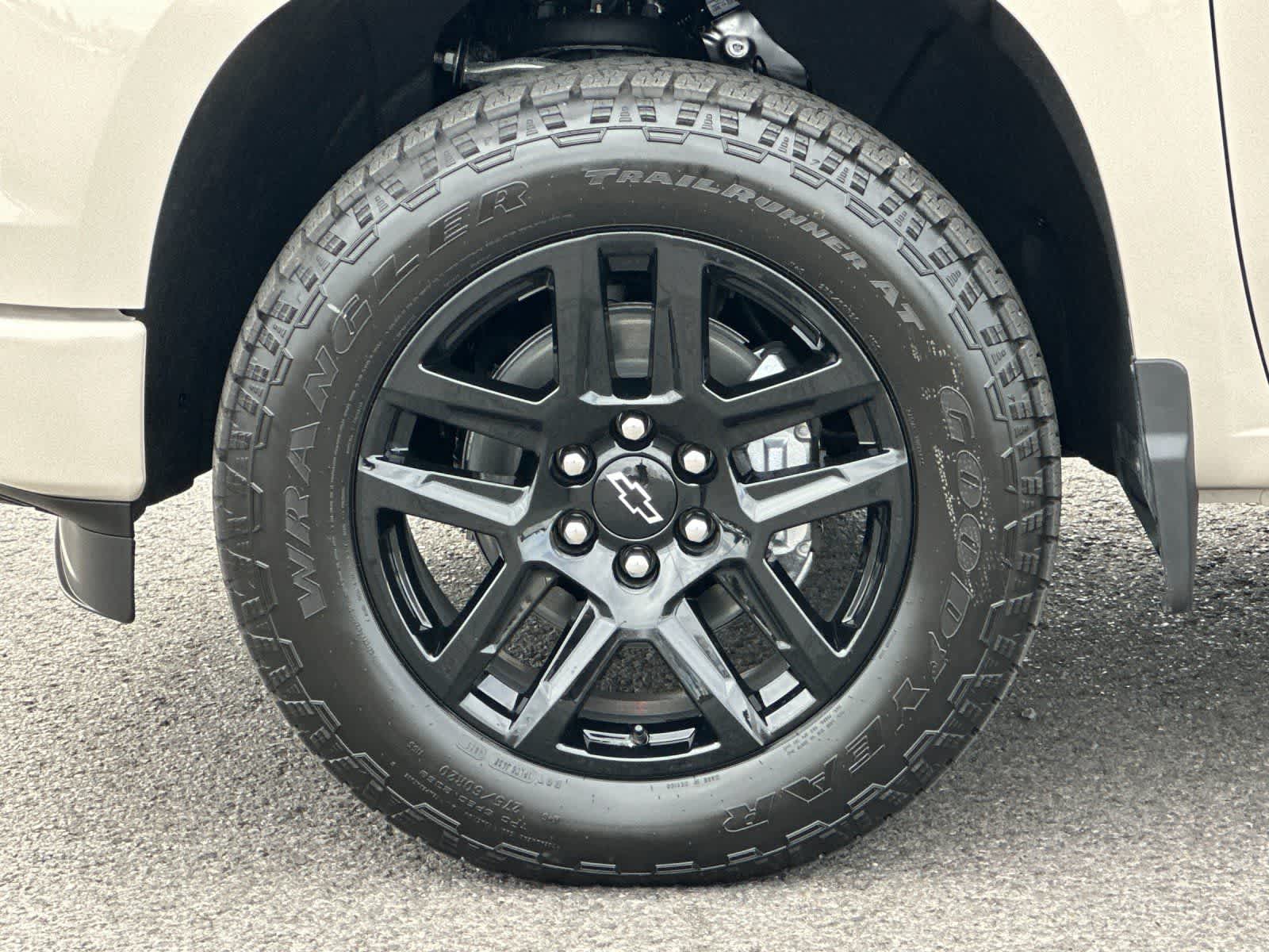 Thumbnail: 2026 Chevrolet Silverado 1500 - 26