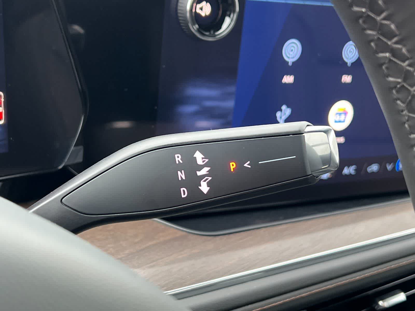 Thumbnail: 2026 Chevrolet Suburban - 22