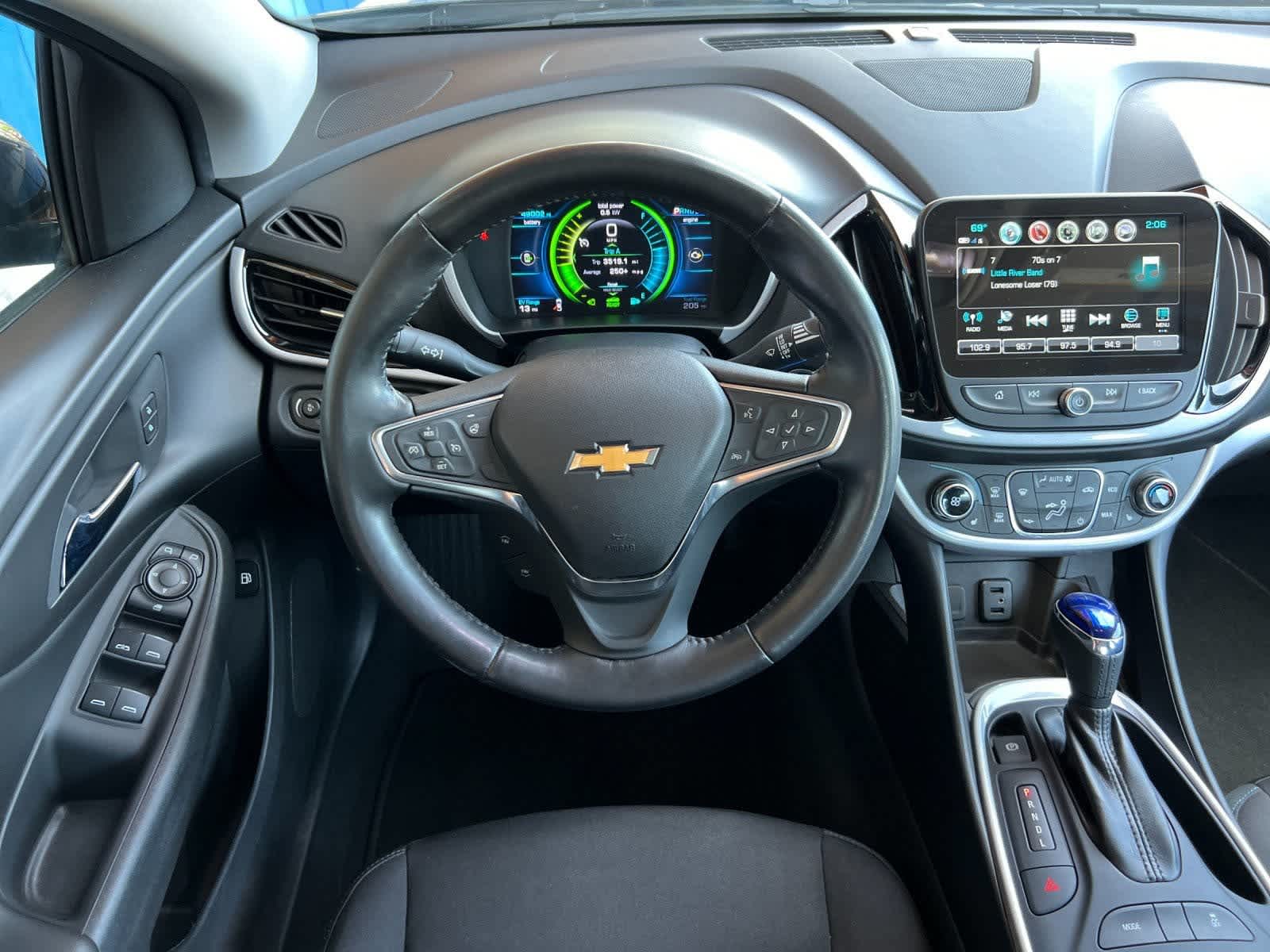 Thumbnail: 2018 Chevrolet Volt - 14