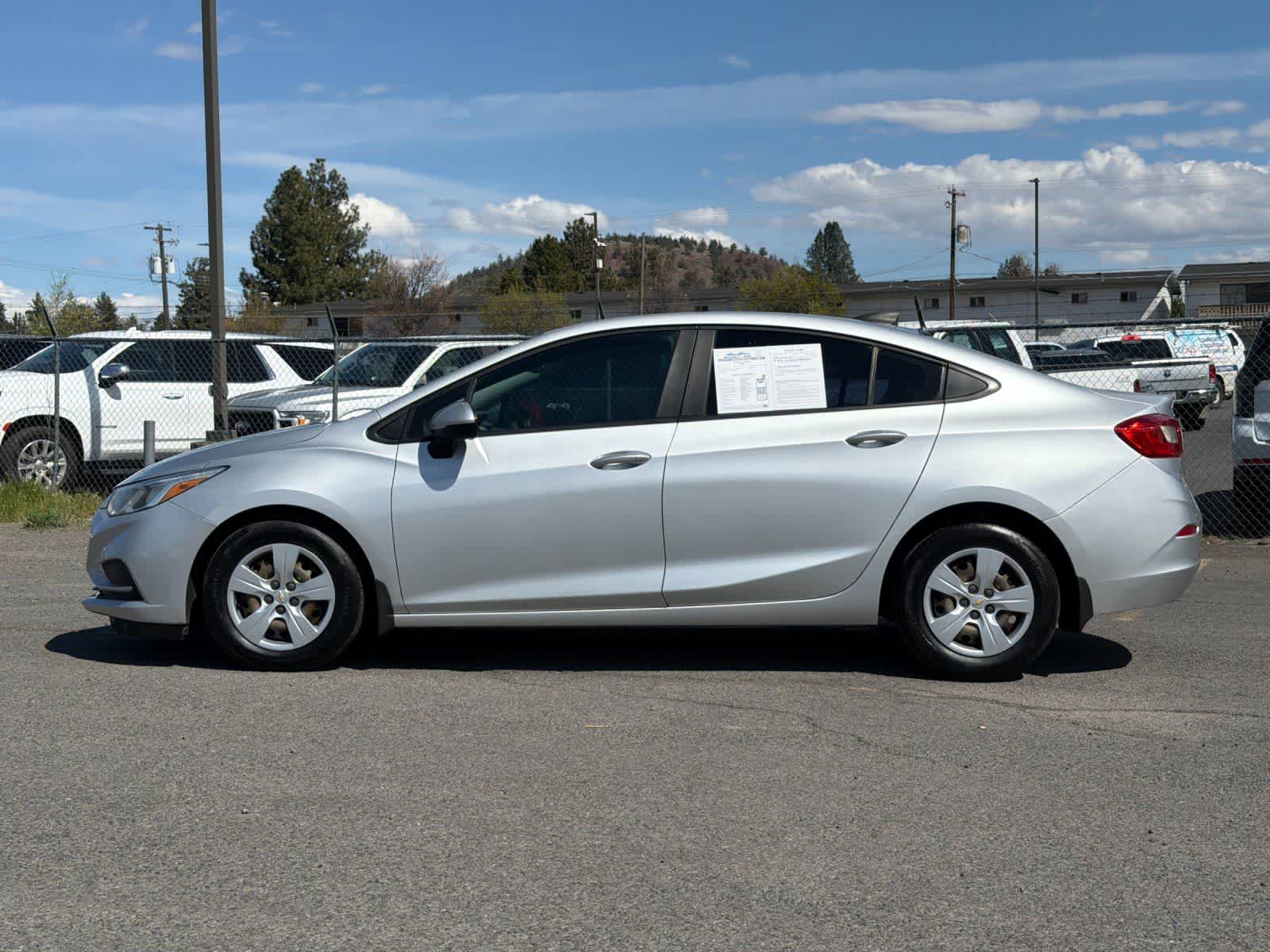 Thumbnail: 2018 Chevrolet Cruze - 5