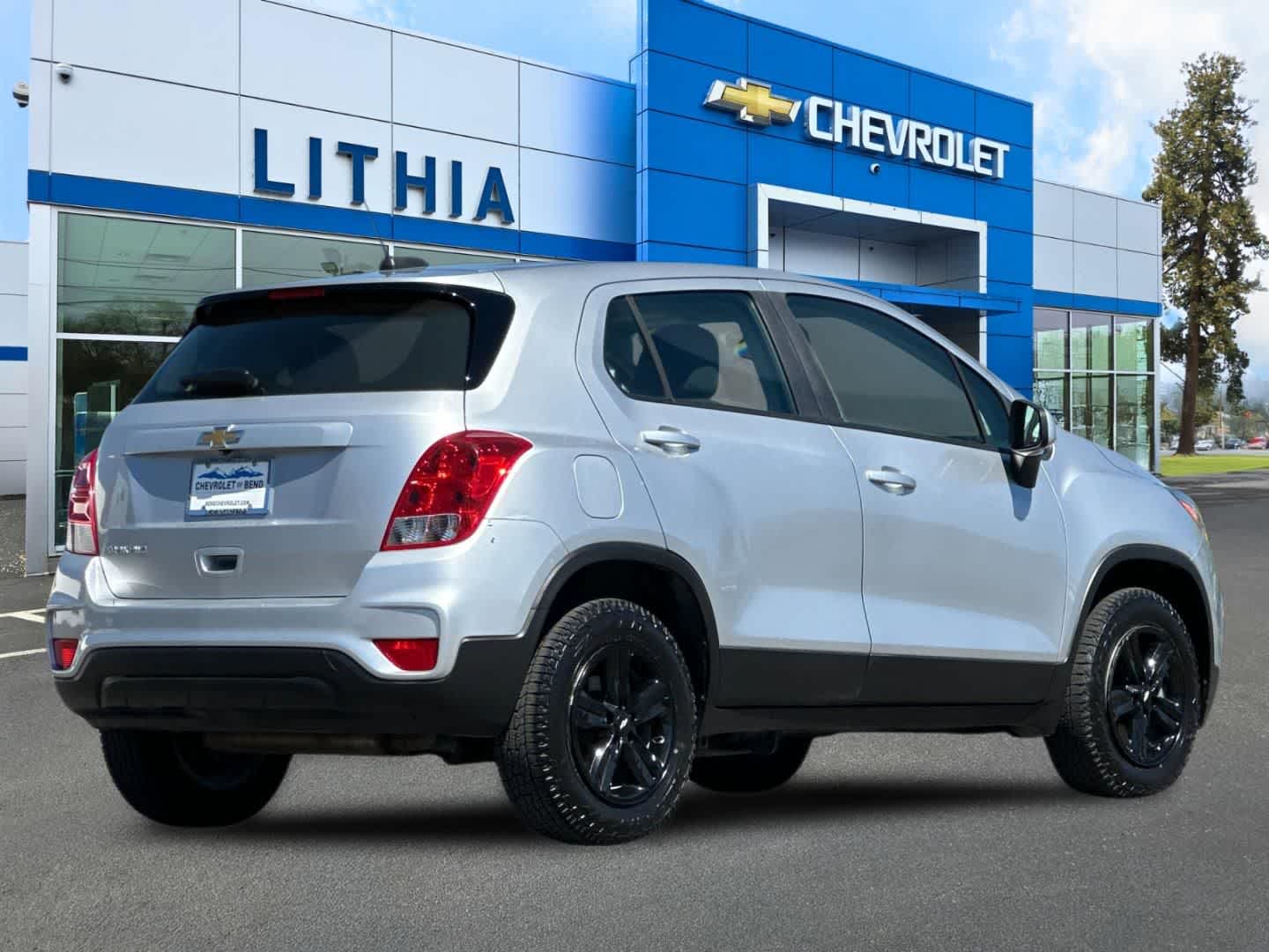Thumbnail: 2018 Chevrolet Trax - 2