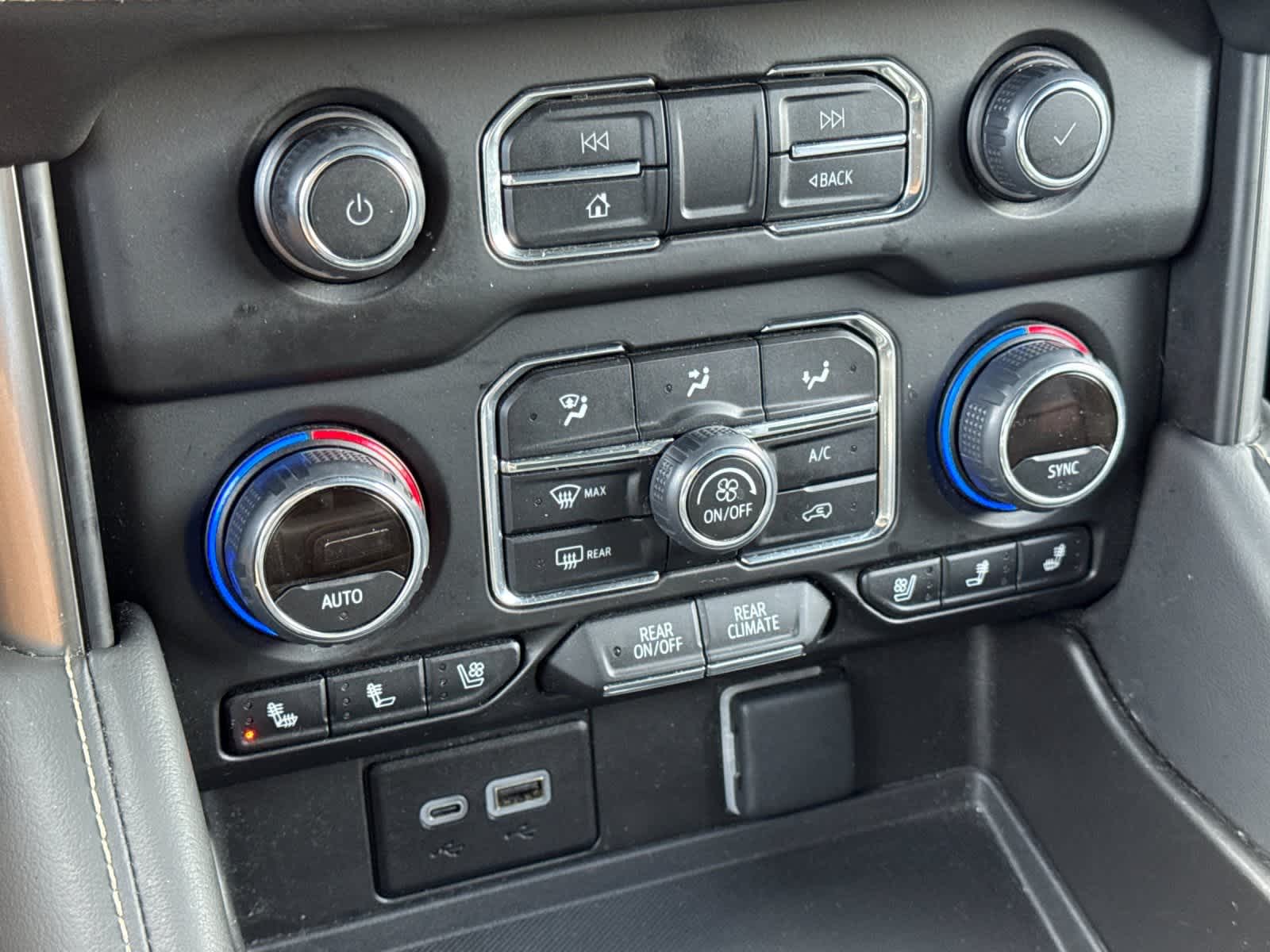 Thumbnail: 2024 Chevrolet Tahoe - 22