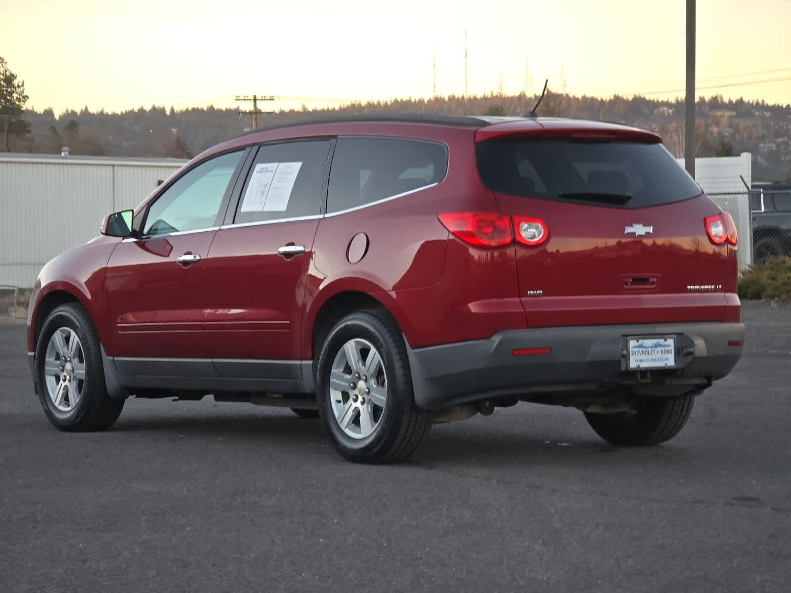 Thumbnail: 2010 Chevrolet Traverse - 6