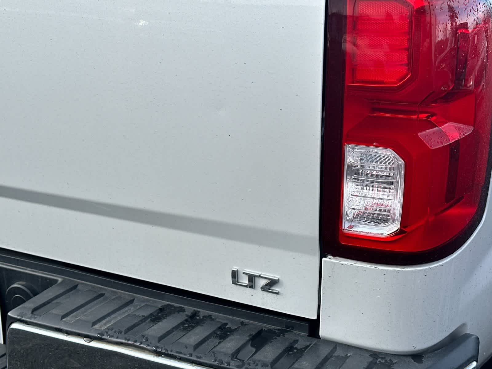 Thumbnail: 2017 Chevrolet Silverado 1500 - 8