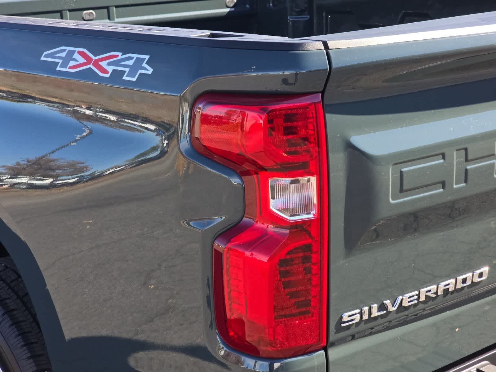 Thumbnail: 2026 Chevrolet Silverado 1500 - 26