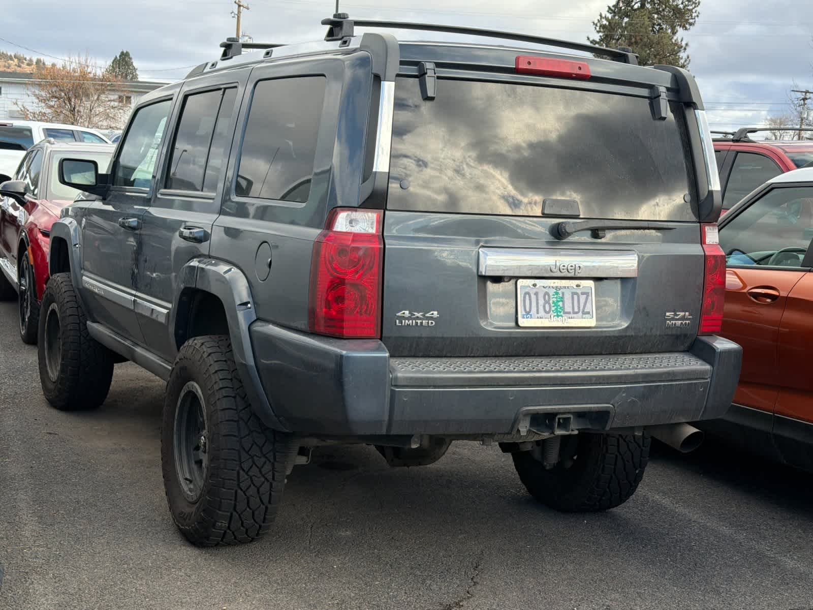 Thumbnail: 2006 Jeep Commander - 3