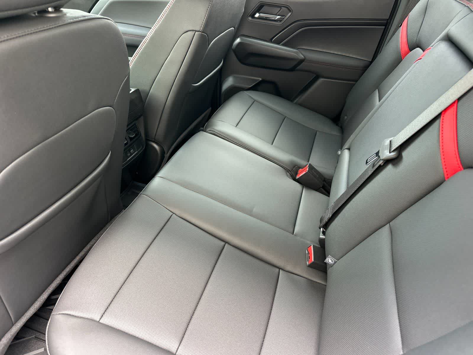 Thumbnail: 2026 Chevrolet Colorado - 4