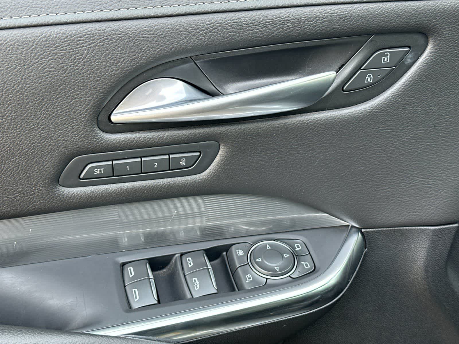 Thumbnail: 2025 Cadillac XT4 - 13