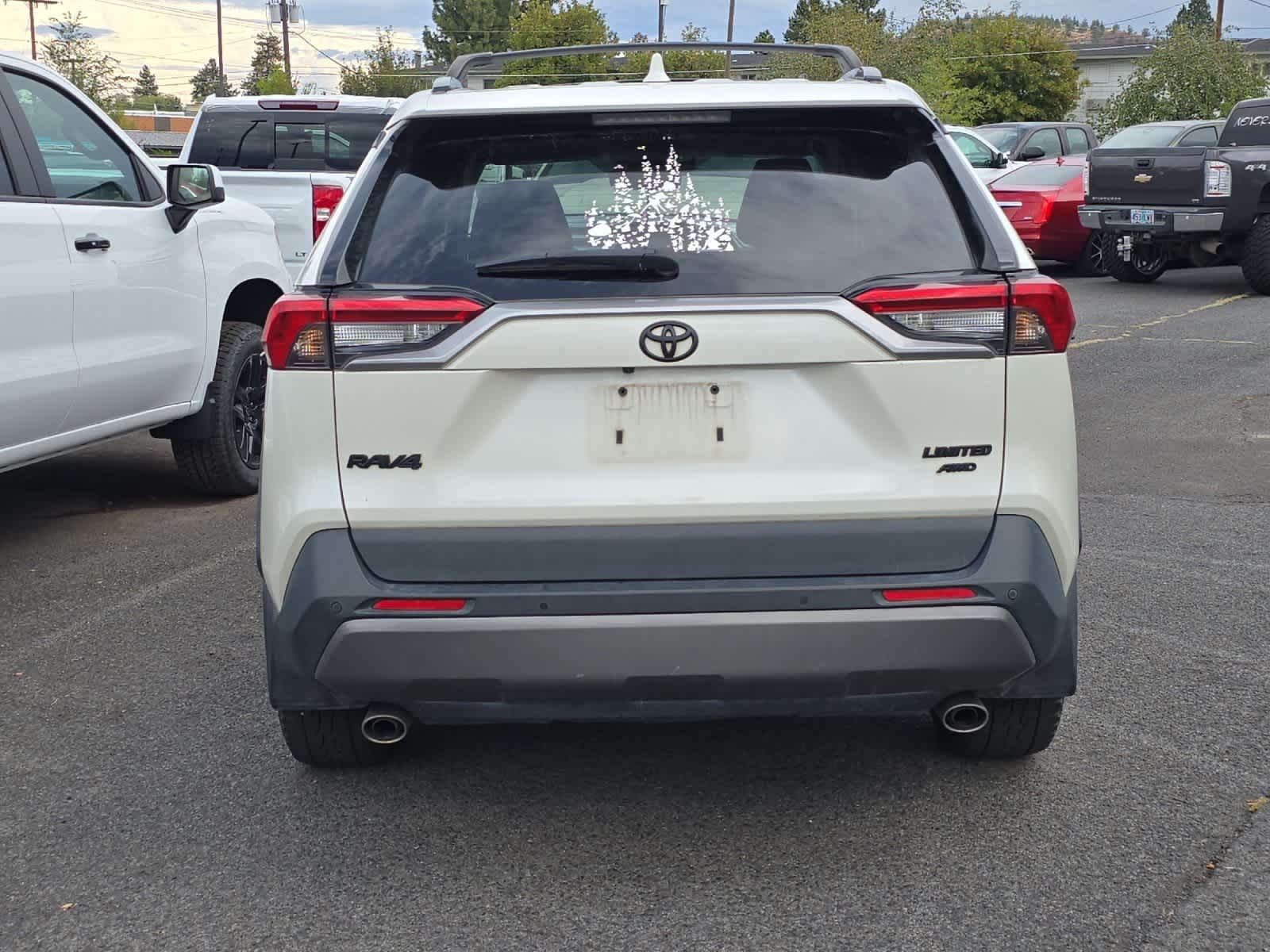 Thumbnail: 2021 Toyota RAV4 - 4