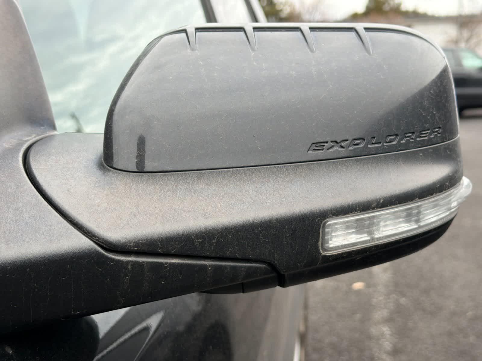 Thumbnail: 2013 Ford Explorer - 9