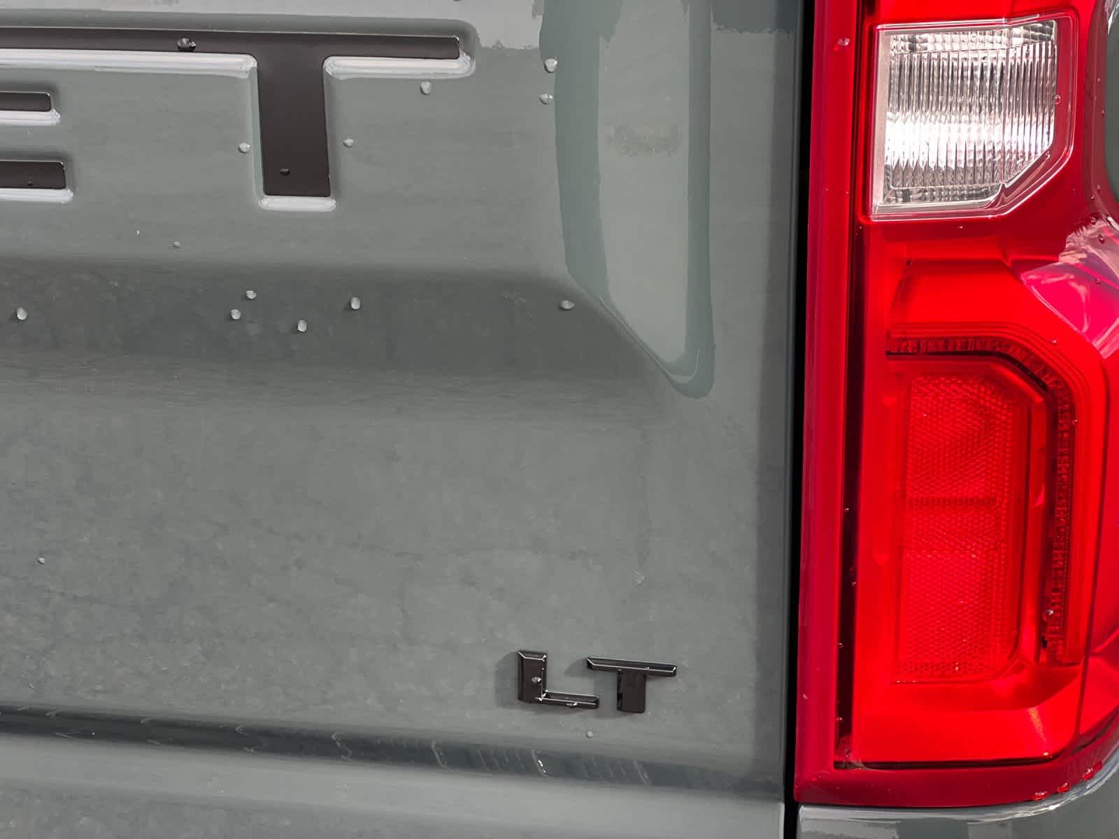 Thumbnail: 2026 Chevrolet Silverado 1500 - 26